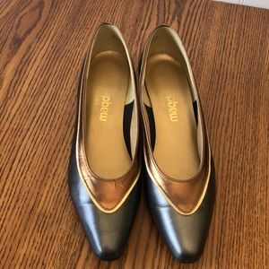 California Magdesians Leather Low Heels